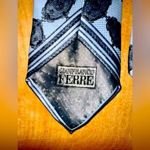 Gianfranco Ferre necktie tie like new